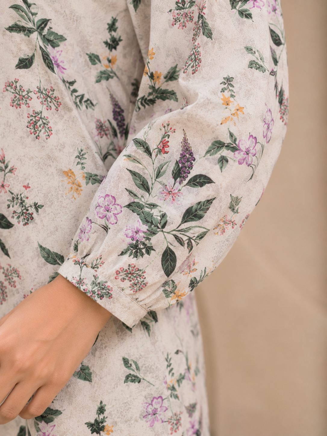 Blossom Whisper Co-Ord Set With Farshi Shalwar - Image 4